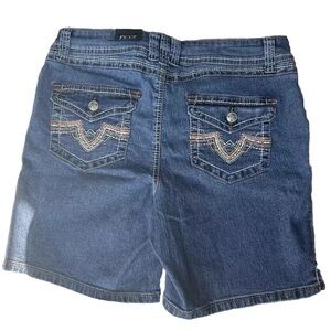 NEW! Roz & Ali Size 8 Women's Jean Shorts Embroidered & Bedazzled Pockets NWT